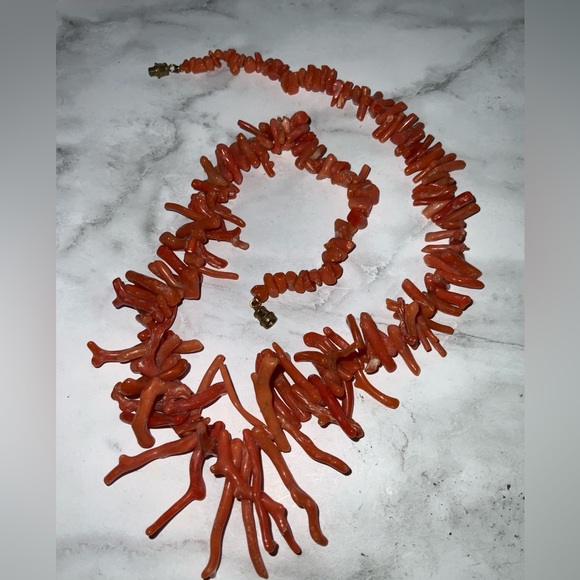 Authentic Vintage Orange Coral Gemstone Necklace - Picture 5 of 6